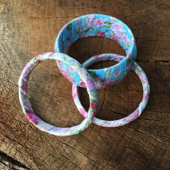 Three Floral Bangle Bracelet - Picture 1 of 8